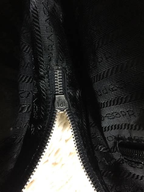 ipi zipper prada